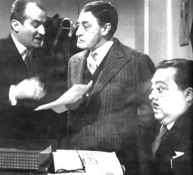 [Tot� con Louis De Fun�s e Aldo Fabrizi]